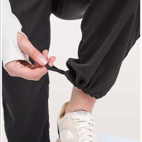 LULULEMON — Dance Studio mid-rise pant - Picture 4 of 6